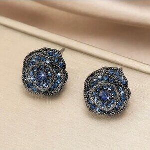 Pretty Rose Shaped Stud Earrings for Women Full of Shiny RhineStone Zinc Alloy
